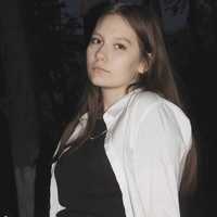 Яна Логинова