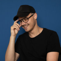 Денис Потапов