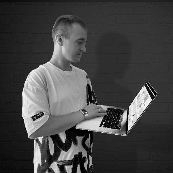 Константин Фролов