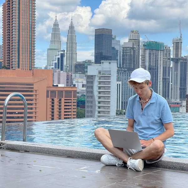 Денис-Визуализатор -Дизайнер-Архитектор