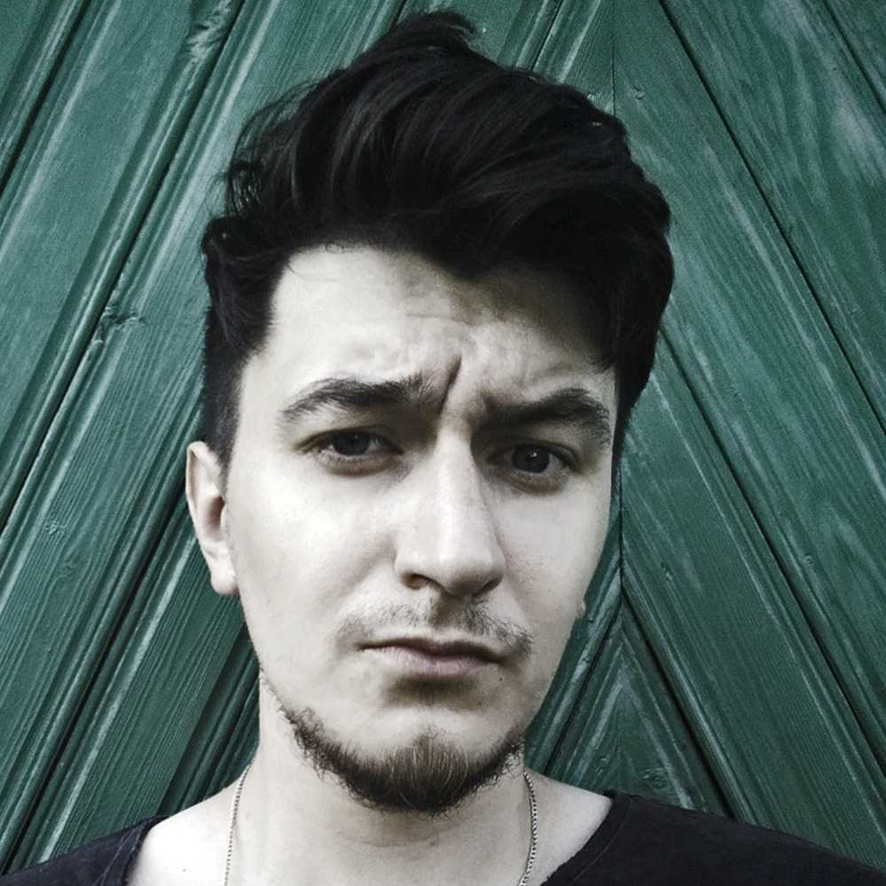 Роман Чернаков